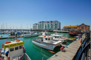 Orion Marina Sea View - Parking - by Brighton Holiday Lets